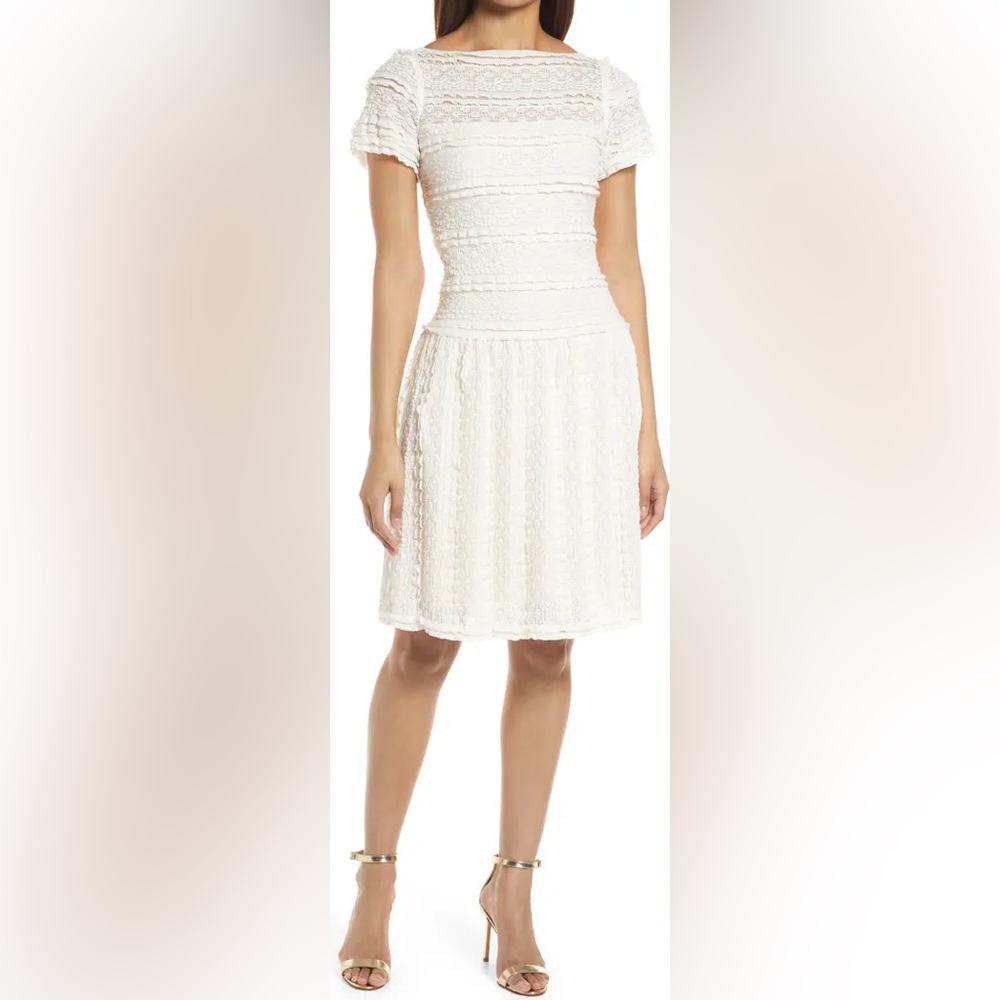 Tadashi Shoji Pucker Lace Drop Waist Dress
SHO BY TADASHI SHOJI NWT XL